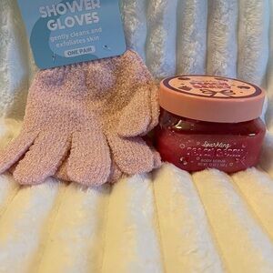 Sparkling Peach Body Scrub and Pink Shower Gloves Set